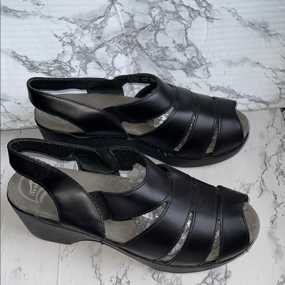 DANSKO BLACK LEATHER OPEN TOE SHOE WITH ELASTIC SLINGBACK NEVER WORN SIZE 40/